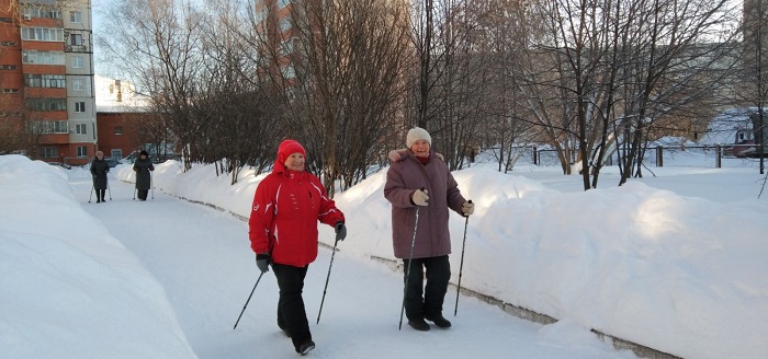 Занятия по скандинавской ходьбе на базе МАУ «Центр» г.Тобольска