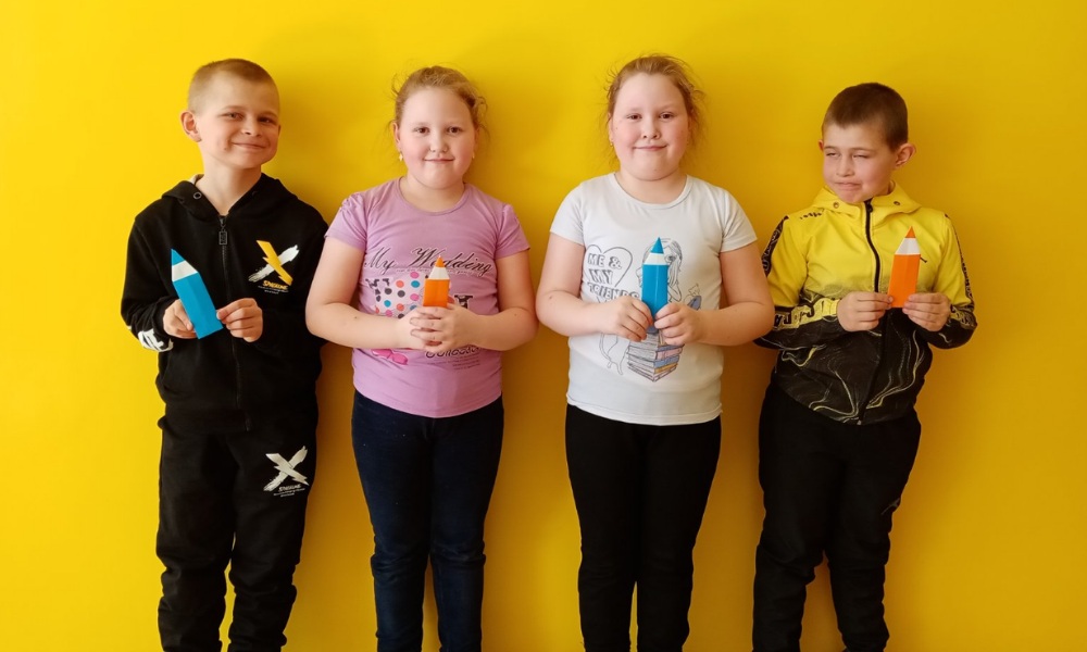 День цветных карандашей