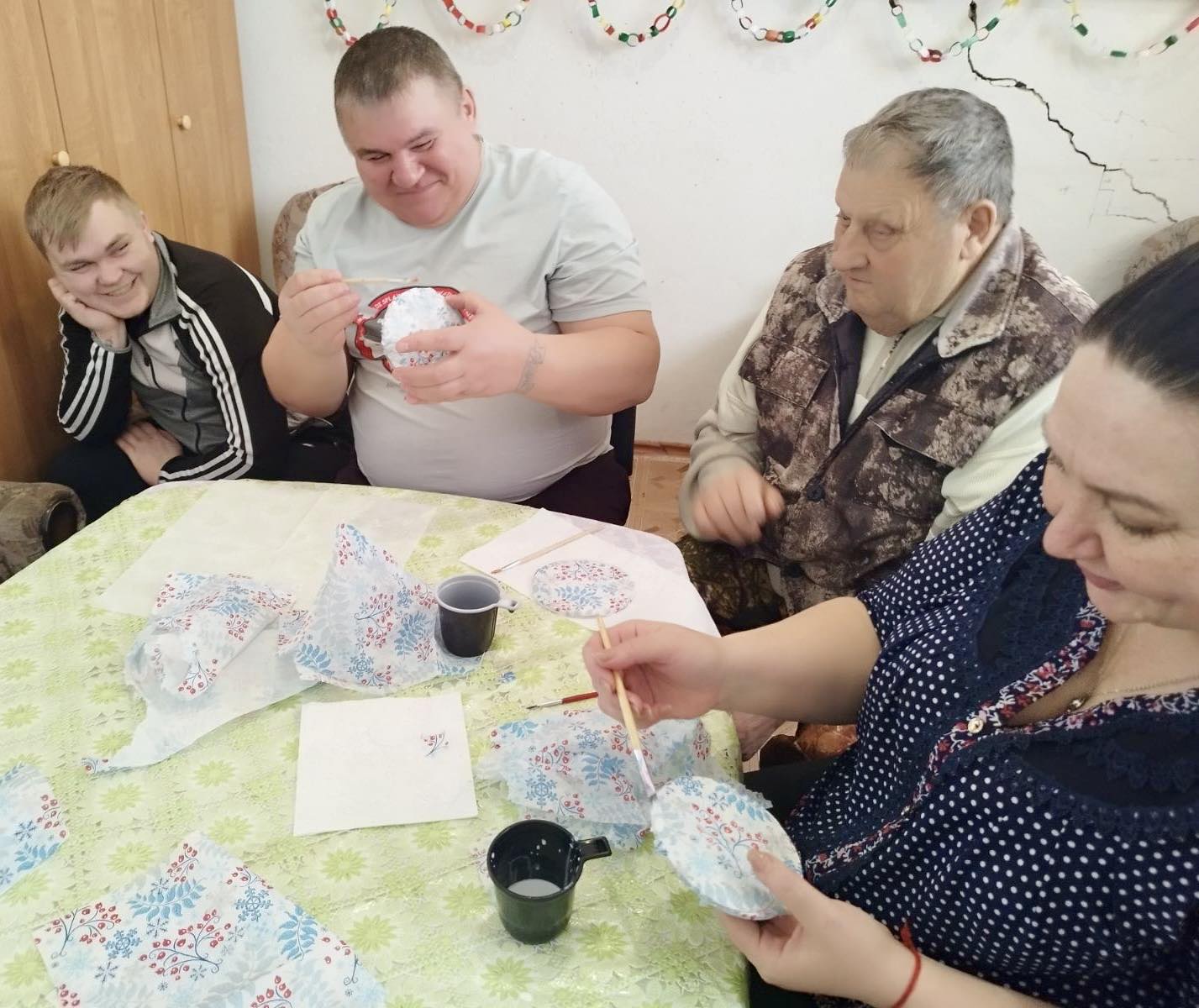 Мастер-класс в технике "Декупаж" для  участников реабилитационного процесса службы социализации и реабилитации МАУ «КЦСОН Ишимского района»