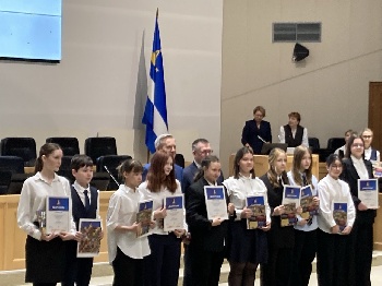 Награждение по итогам конкурса рисунков ко дню рождения Петра Павловича Ершова