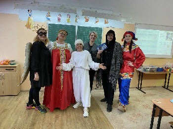 В МБОУ ОШ № 2 города Тюмени прошла квест-игра «Забавы народов мира»: праздник единства, культуры и творчества