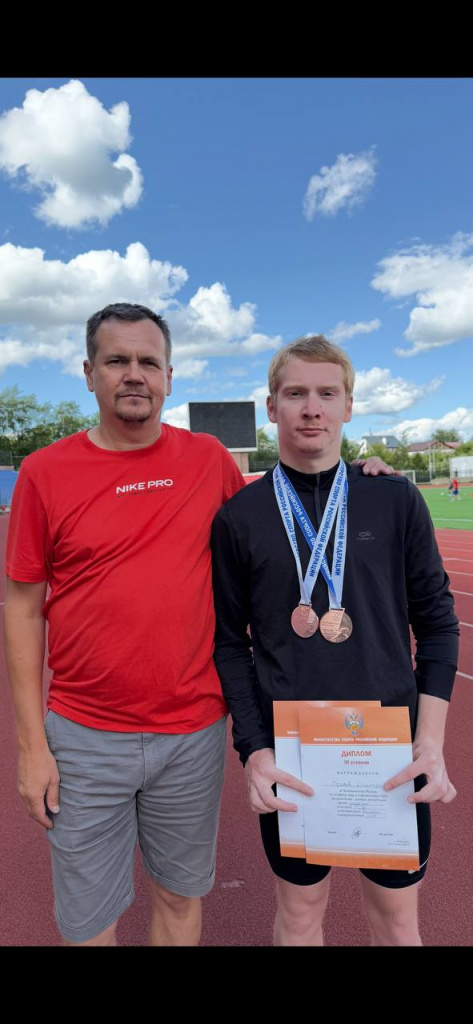 Брехов и ИВАН.jpg