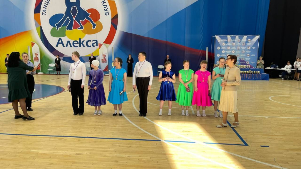 танцуют школы 2.jpg